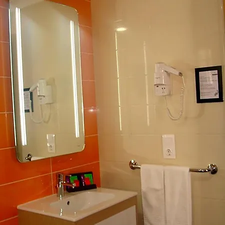 Kosmos Aparthotel 4*